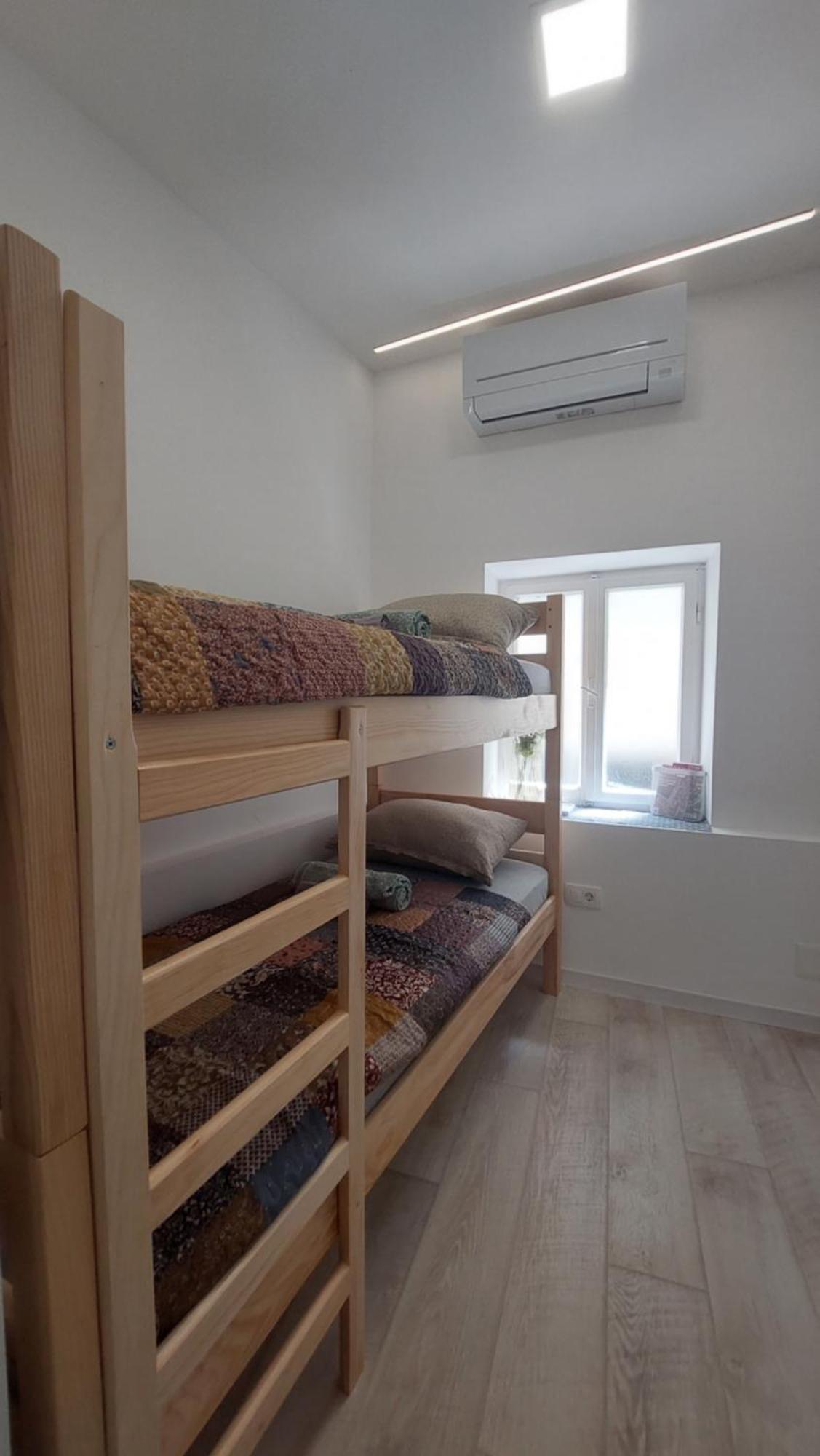 Rooms & Studio Apartments شيبينيك الغرفة الصورة