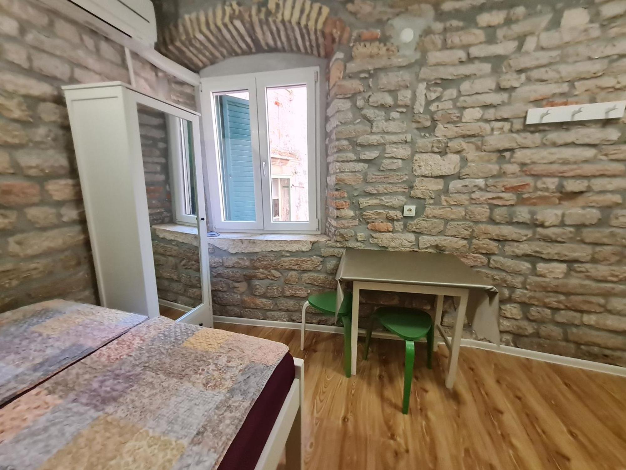 Rooms & Studio Apartments شيبينيك الغرفة الصورة