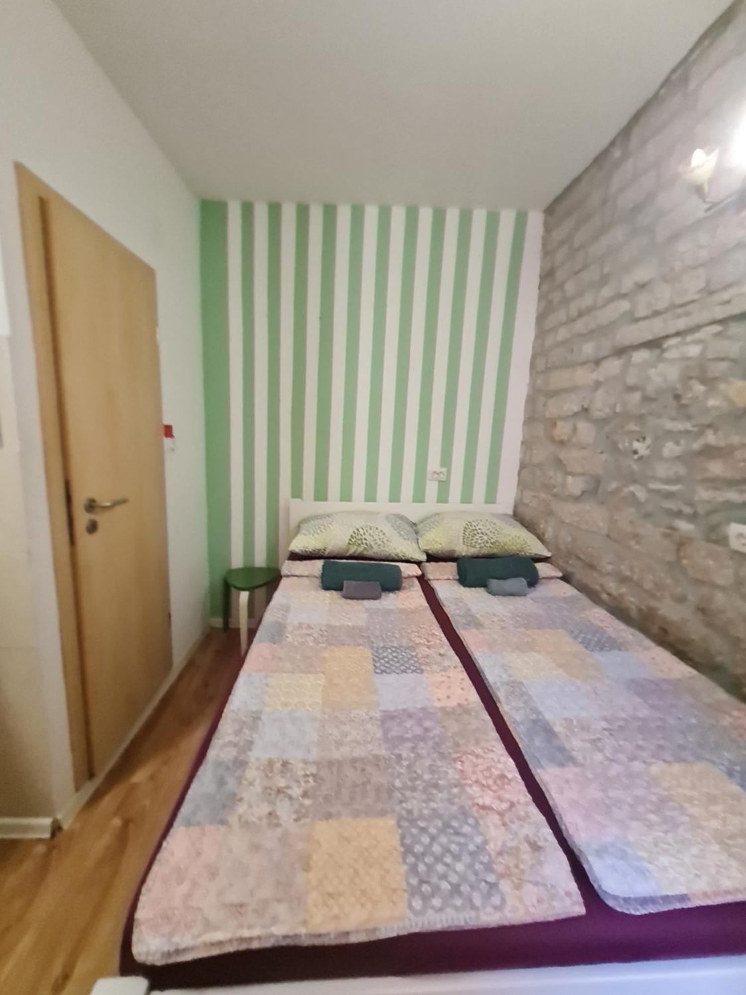 Rooms & Studio Apartments شيبينيك الغرفة الصورة